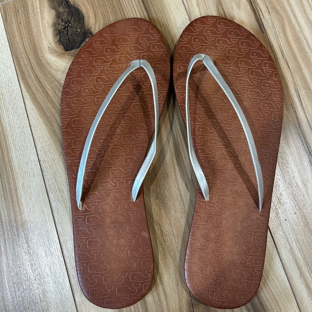Vineyard Vines Flip Flops